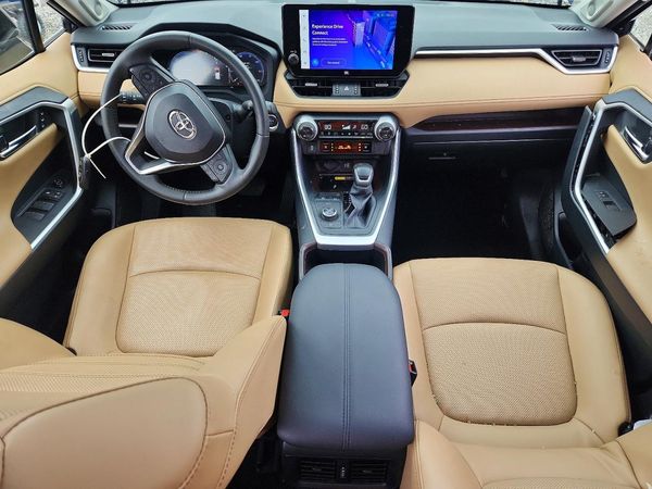 2023 TOYOTA RAV4 Limited