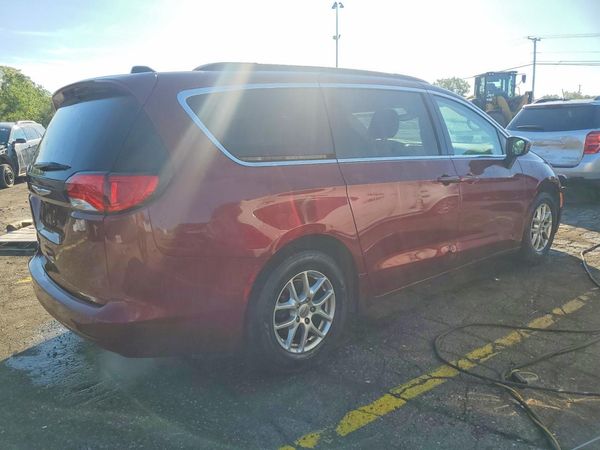 2021 CHRYSLER VOYAGER