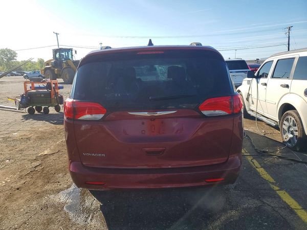 2021 CHRYSLER VOYAGER