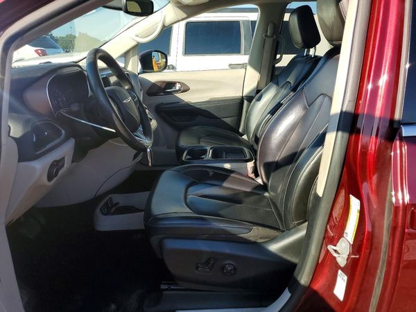 2021 CHRYSLER VOYAGER