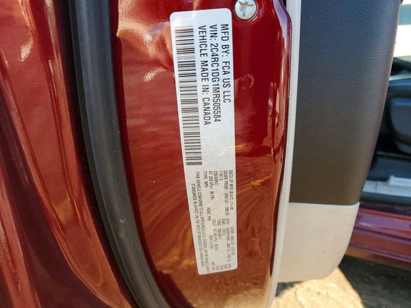 2021 CHRYSLER VOYAGER