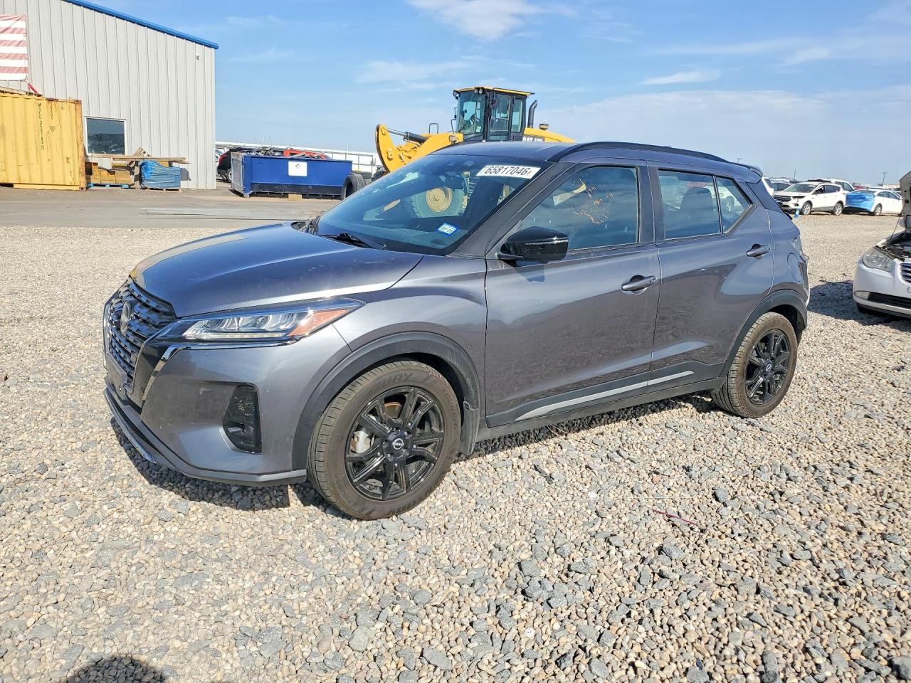 2024 NISSAN KICKS SR