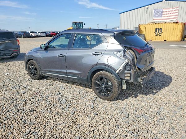2024 NISSAN KICKS SR