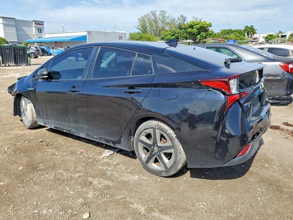 2021 TOYOTA PRIUS