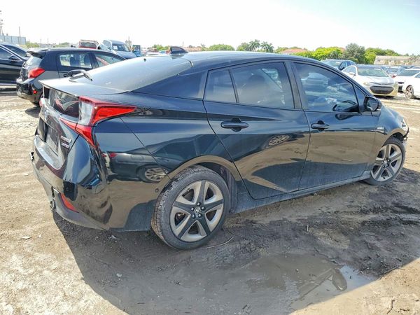 2021 TOYOTA PRIUS