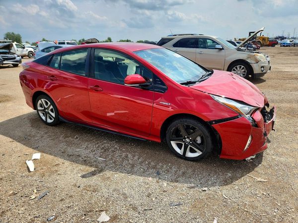 2018 TOYOTA PRIUS