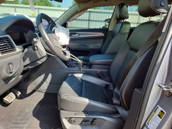 2022 VOLKSWAGEN ATLAS 4Motion SEL R-Line — DENT
