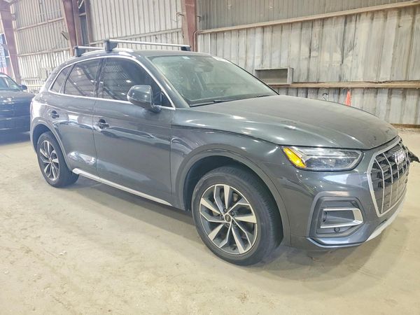 2021 AUDI Q5 quattro Premium Plus — Passenger 3/4