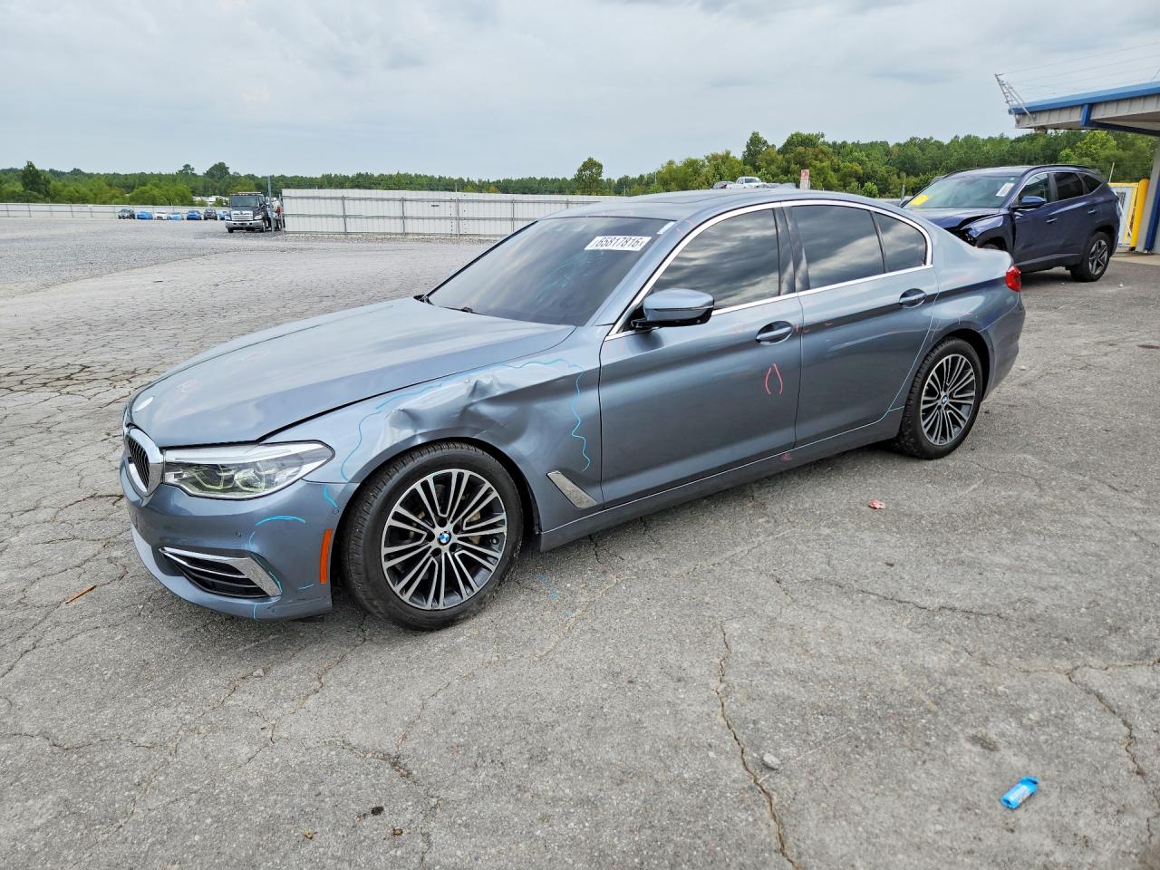 2019 BMW 530