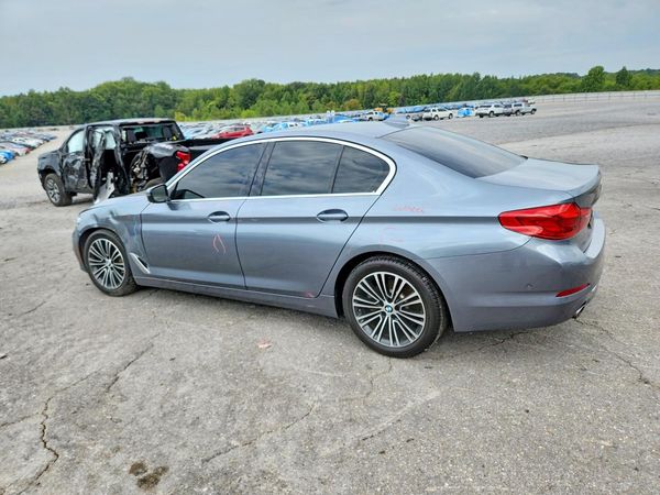 2019 BMW 530