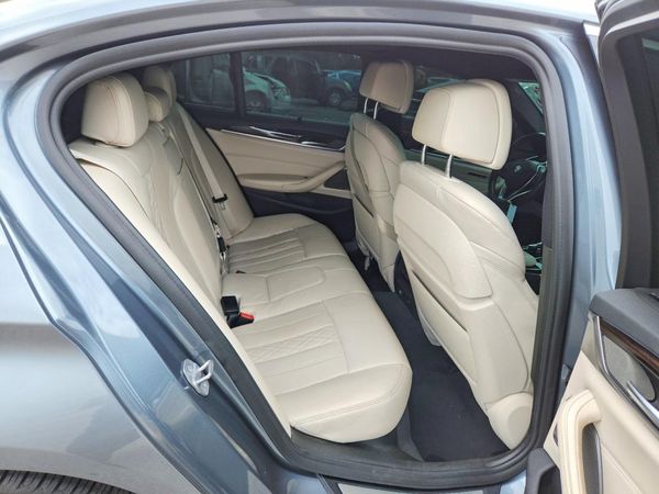2019 BMW 530