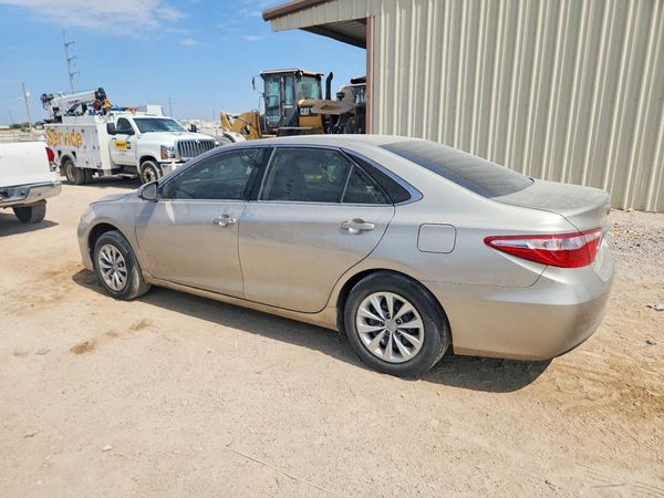 2017 TOYOTA CAMRY