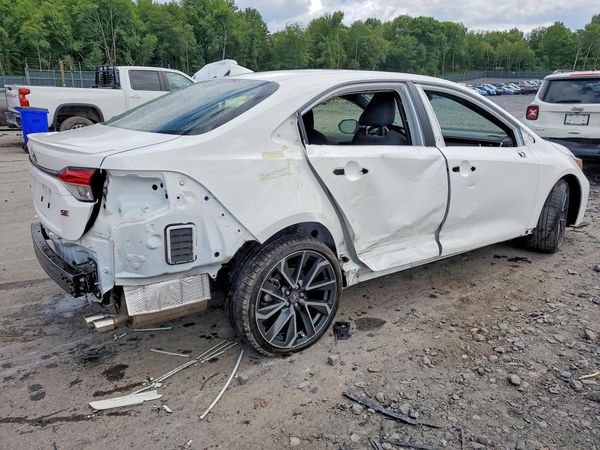 2021 TOYOTA COROLLA
