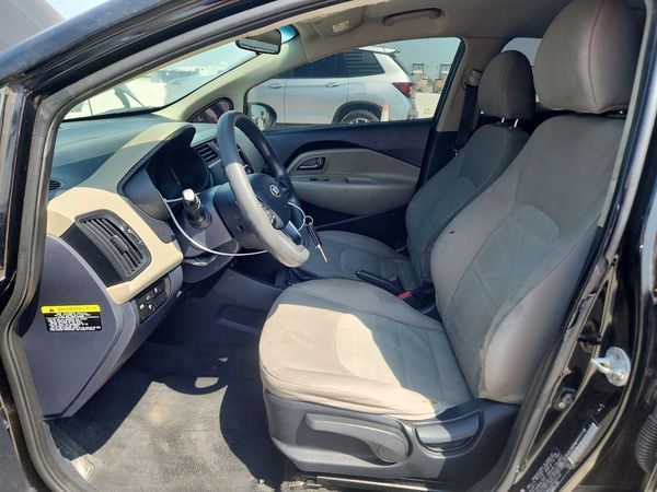 2015 KIA RIO