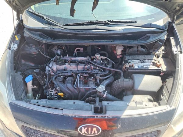 2015 KIA RIO