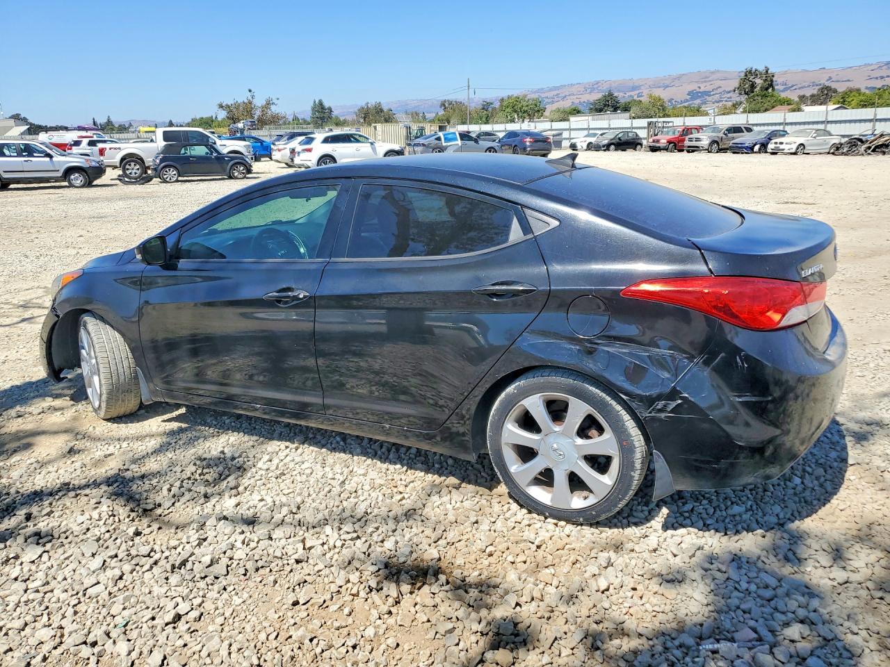 2013 HYUNDAI ELANTRA