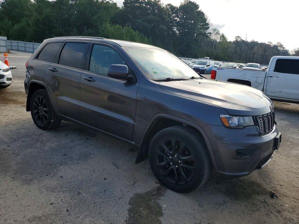 2020 JEEP GRAND CHEROKEE Laredo