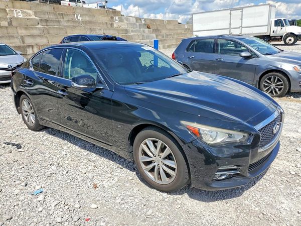 2015 INFINITI Q50