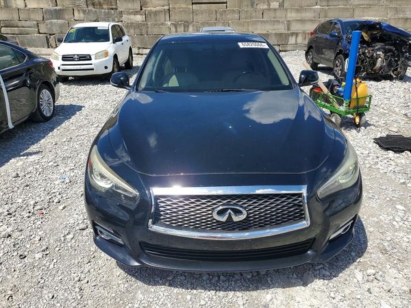2015 INFINITI Q50