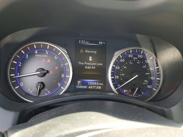 2015 INFINITI Q50