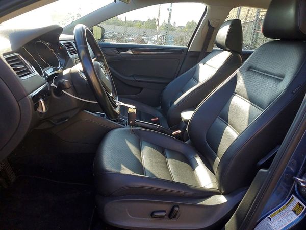 2017 VOLKSWAGEN JETTA SEL, SEL Premium