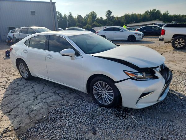 2017 LEXUS ES