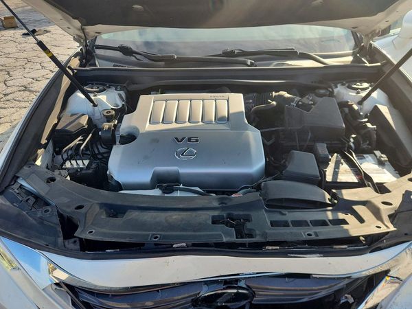 2017 LEXUS ES