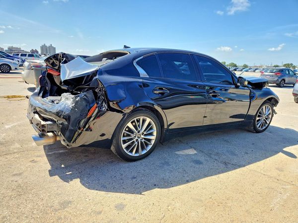 2018 INFINITI Q50