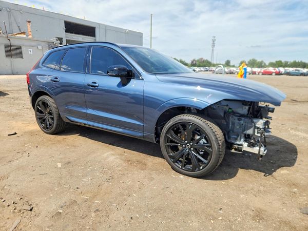 2026 VOLVO XC60 Ultra Black Edition