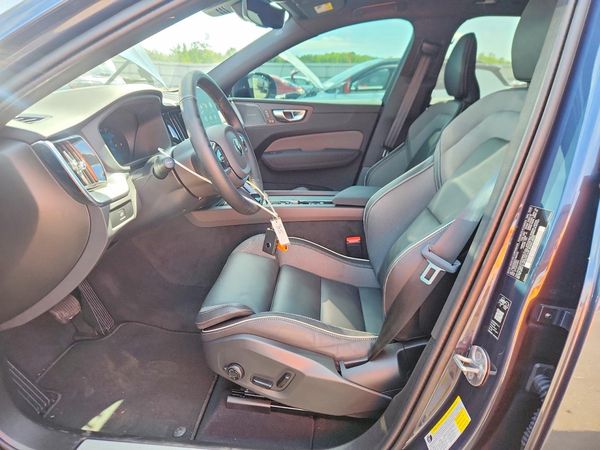 2026 VOLVO XC60 Ultra Black Edition