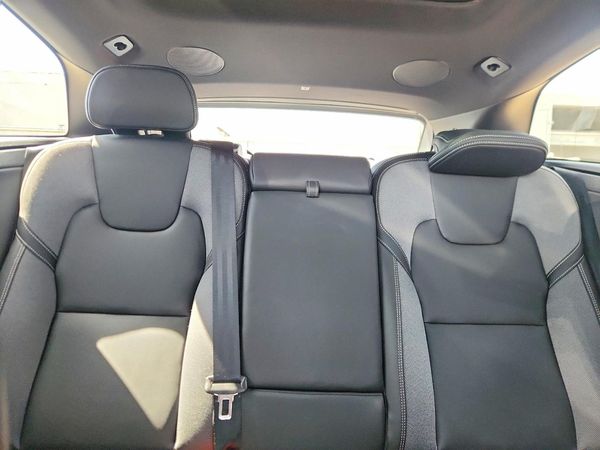 2026 VOLVO XC60 Ultra Black Edition
