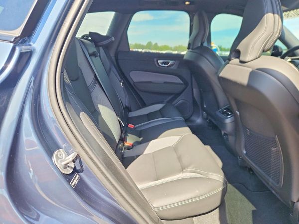 2026 VOLVO XC60 Ultra Black Edition