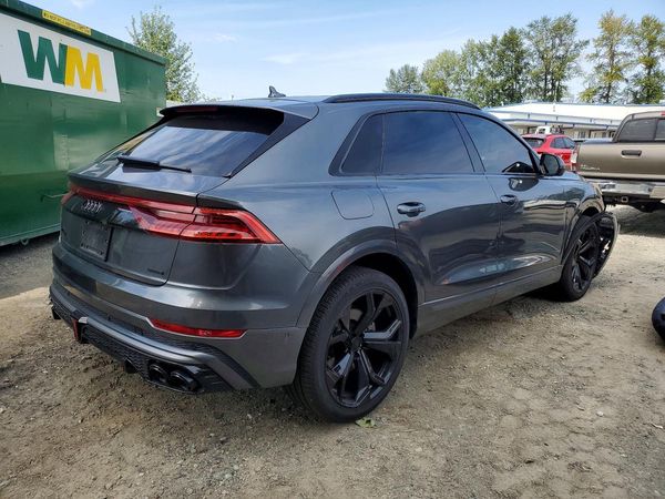 2020 AUDI Q8