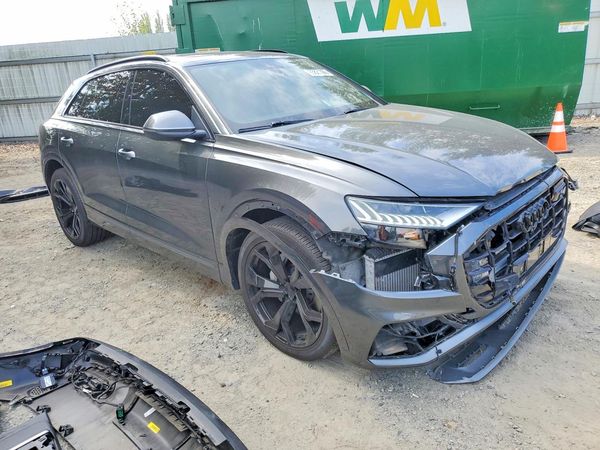 2020 AUDI Q8