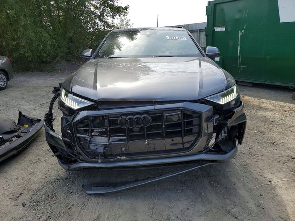 2020 AUDI Q8
