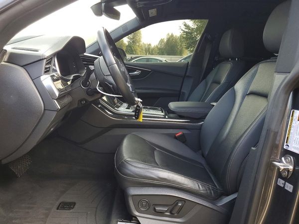 2020 AUDI Q8