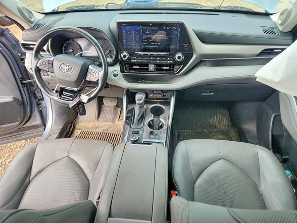 2021 TOYOTA HIGHLANDER
