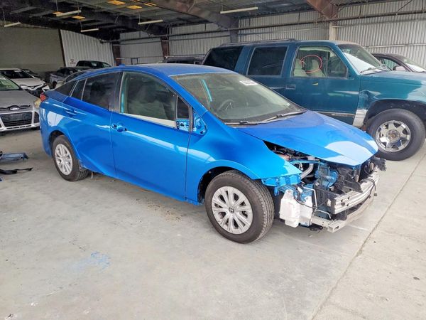 2020 TOYOTA PRIUS