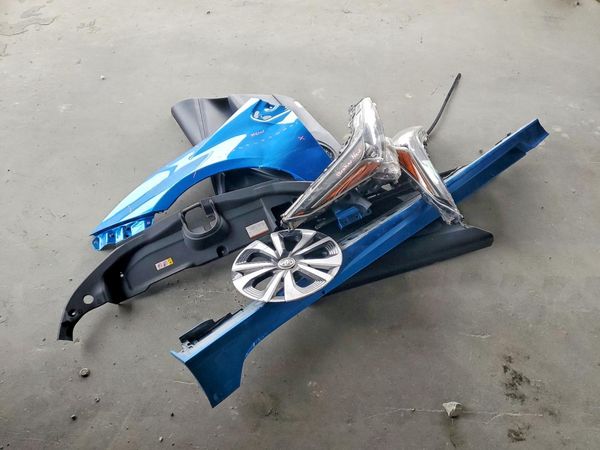 2020 TOYOTA PRIUS