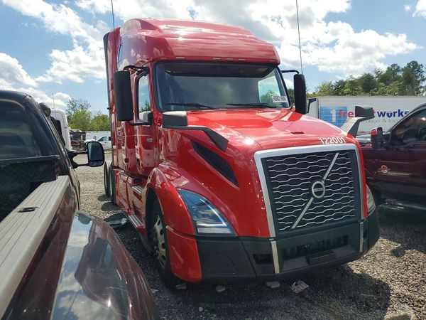 2022 VOLVO VNL (4) — Passenger 3/4
