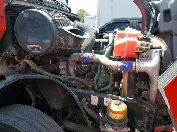 2022 VOLVO VNL (4) — PSOE