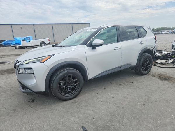 2023 NISSAN ROGUE SV — Front 3/4