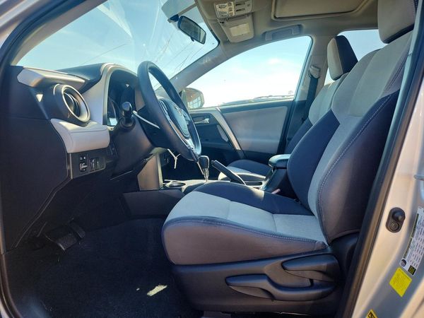 2015 TOYOTA RAV4 XLE (M Grade)