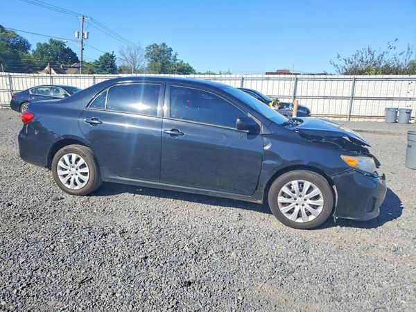 2012 TOYOTA COROLLA