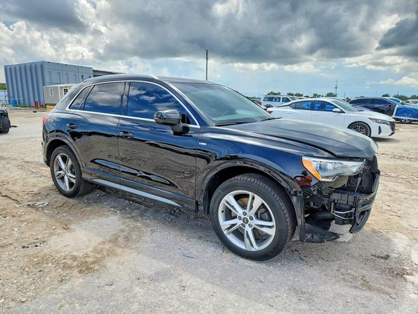 2022 AUDI Q3