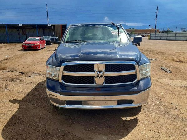 2018 RAM 1500 SLT CREW CAB 4X4