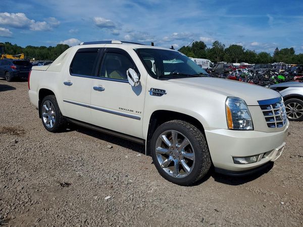 2012 CADILLAC ESCALADE EXT Premium