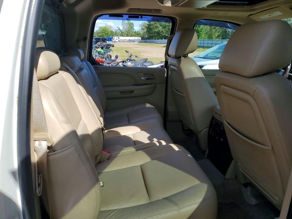 2012 CADILLAC ESCALADE EXT Premium