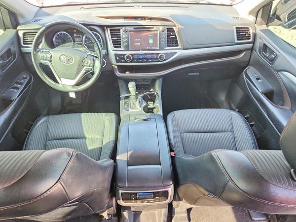 2019 TOYOTA HIGHLANDER