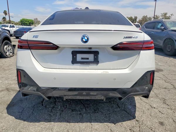 2025 BMW I5